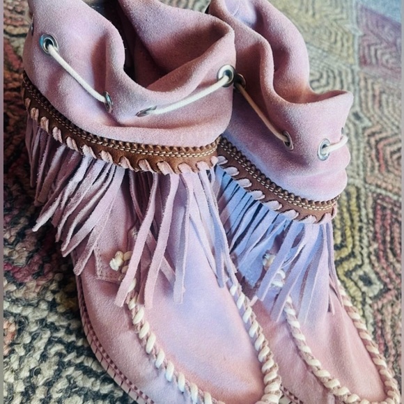 EL VAQUERO PINK MOCCASIN BOOTS - Picture 3 of 9